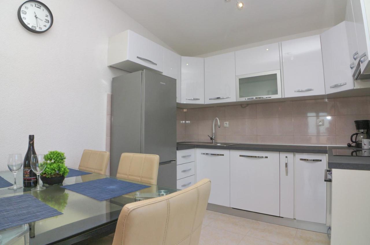 Conte Cikara Apartment Saricevi Exterior photo