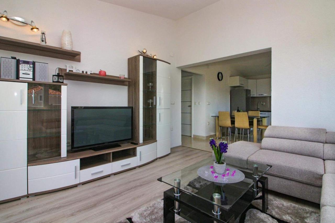 Conte Cikara Apartment Saricevi Exterior photo