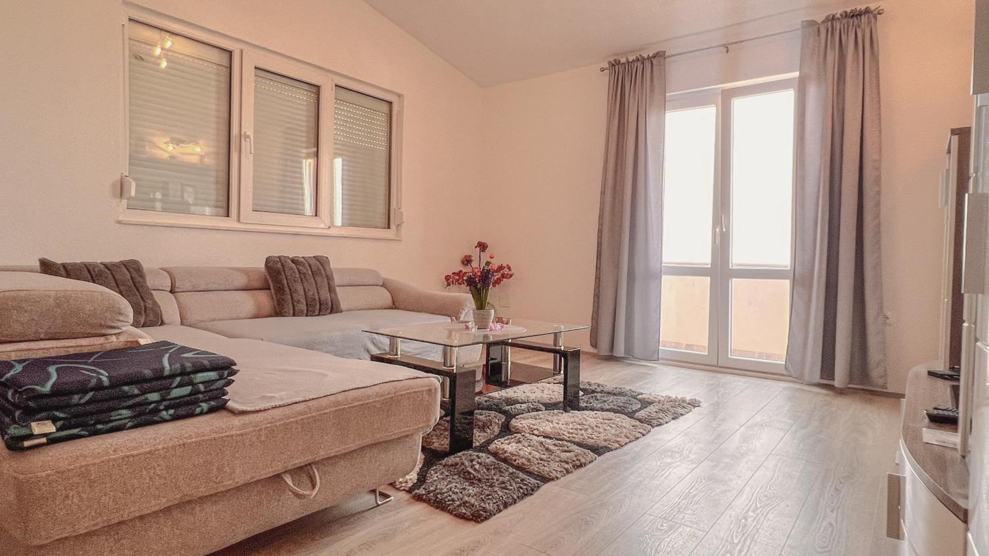 Conte Cikara Apartment Saricevi Exterior photo